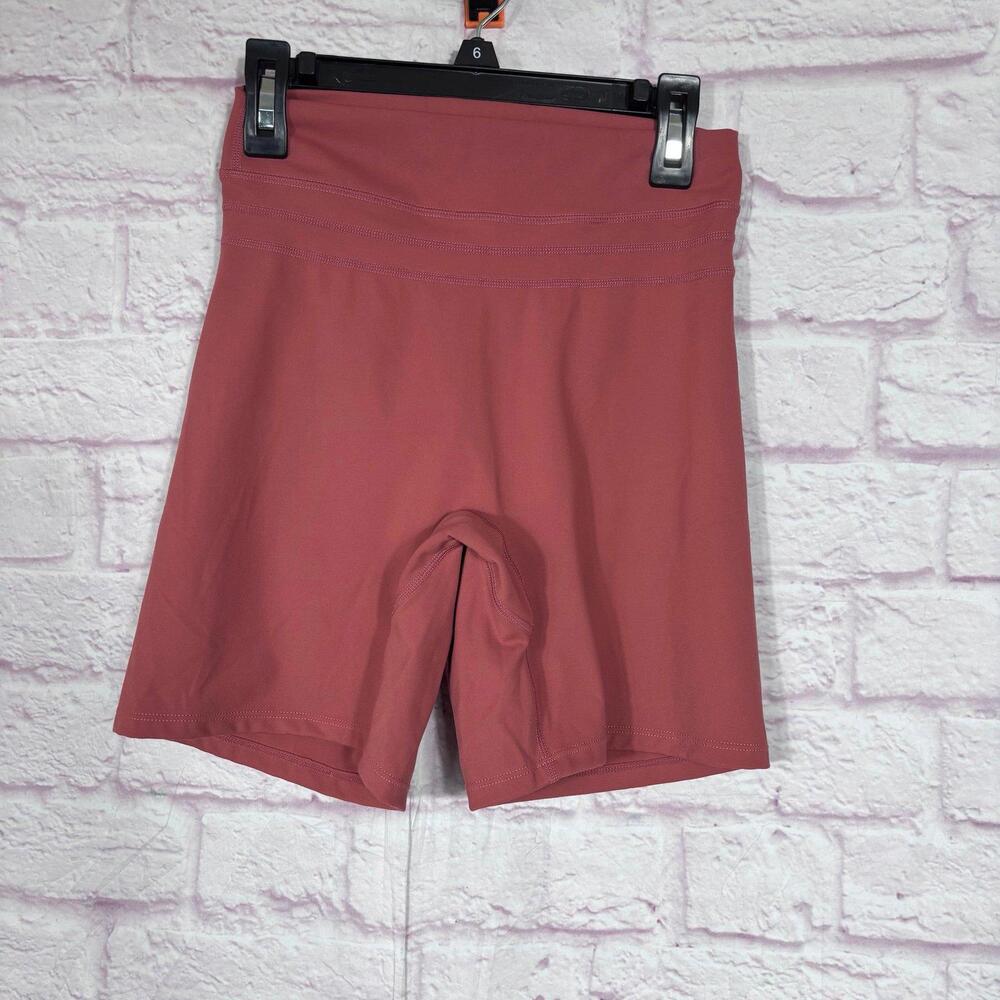 Women's High-Waisted Athletic Shorts Medium
